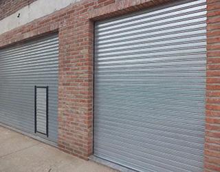 Instalacion de cortinas metalicas en negocios.